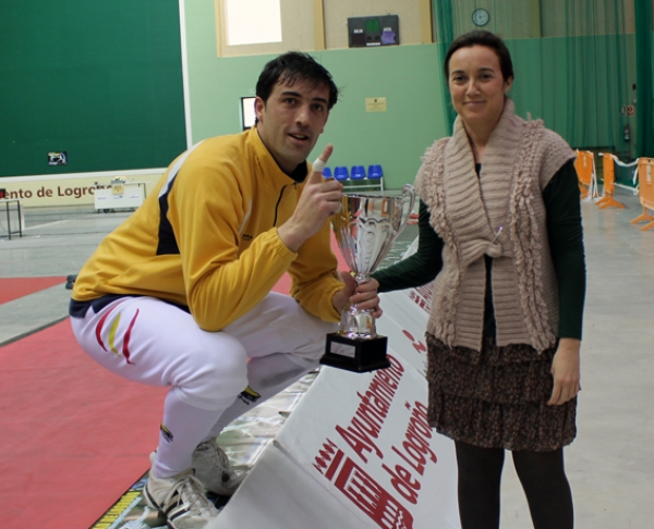 José Luis Abajo, &quot;Pirri&quot;, campeón del Torneo Ciudad de Logroño de Esgrima.