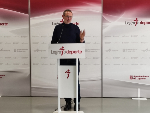 Logroño Deporte redactará los proyectos de remodelación de la Pista de Hielo y de la iluminación del campo de fútbol de Las Gaunas para optar a financiación europea
