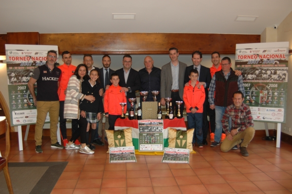 Varea celebra 50 años de fútbol con un Torneo para Benjamines y el apoyo de Logroño Deporte
