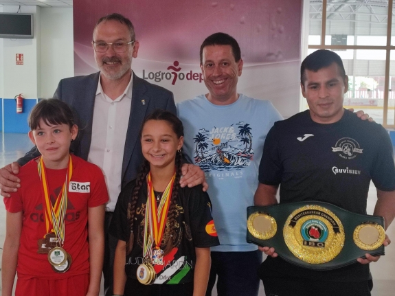Antoñanzas destaca el buen momento del boxeo en Logroño en la recepción de los últimos medallistas amateurs y profesionales