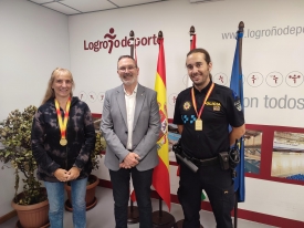 Antoñanzas felicita a Pilar Alonso y Levi Esteban por sus recientes triunfos deportivos en lanzamiento de peso y buceo inclusivo