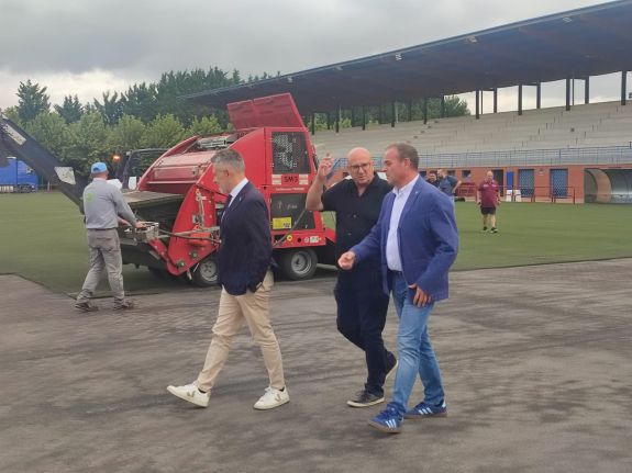 El Ayuntamiento de Logroño ya trabaja en la renovación de los campos 3 y 4 de Pradoviejo para que puedan estar acabados el 20 de septiembre