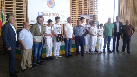 Ayuntamiento de Logroño y Logroño Deporte colaboran un año más con el ‘Torneo de Pelota a Mano Gobierno de La Rioja’ que organiza el Club Titín III