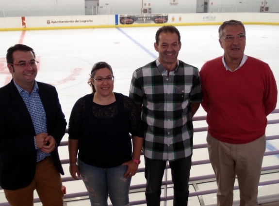 La pista de hielo de Lobete celebra durante el fin de semana dos jornadas de puertas abiertas como inicio de la temporada