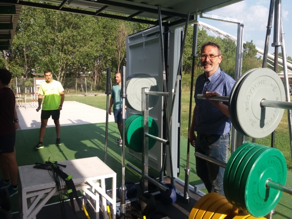 Antoñanzas: “En Logroño Deporte ofrecemos una mejora continua de servicios e instalaciones, como esta nueva estructura para cross training situada en Las Norias”