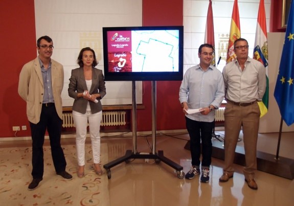 La alcaldesa destaca que el diseño de la 12ª etapa de la Vuelta Ciclista a España “garantiza el espectáculo deportivo y la proyección exterior de la ciudad”
