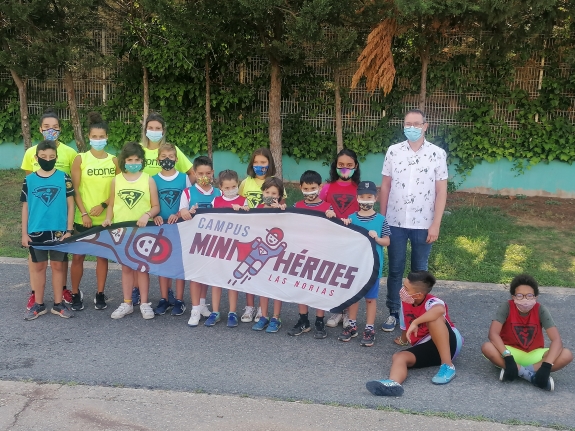 143 niños y niñas disfrutan de un verano deportivo y saludable en el Campus “Mini Héroes” que Logroño Deporte ha organizado en Pradoviejo