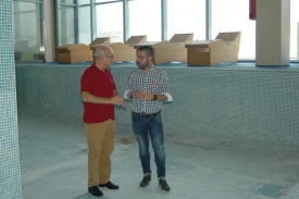 Javier Merino visita el desarrollo de las obras de mejora del ‘Espacio Hidrotermal’ del CDM Lobete y que cuentan con una inversión de 27.500 euros