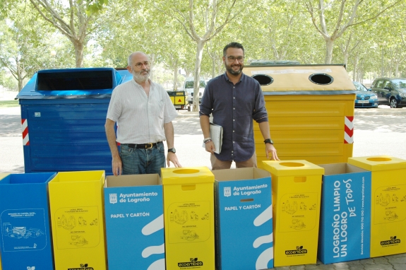 El CDM Las Norias completa con la colocación de dos contenedores el reciclaje selectivo de residuos en los centros deportivos municipales